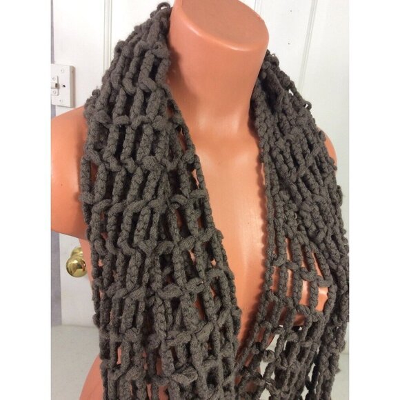 Rikka Chenille Infinity Scarf Crochet Knit New - Picture 6 of 6